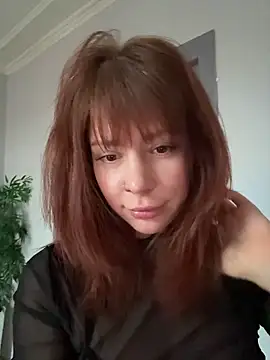 Snapshot of Oopsfoxy chatting on 02-18-26, 06:09 Oopsfoxy online show from 02-18-26, 06:09