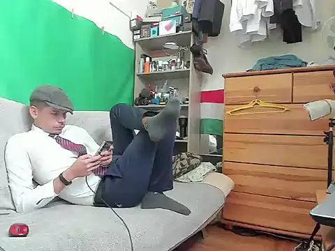 Snapshot of viraglaci18@xh chatting on 10-12-25, 01:21 viraglaci18xh online show from 10-12-25, 01:21