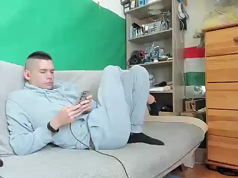 Snapshot of viraglaci18@xh chatting on 10-31-25, 11:22 viraglaci18xh online show from 10-31-25, 11:22