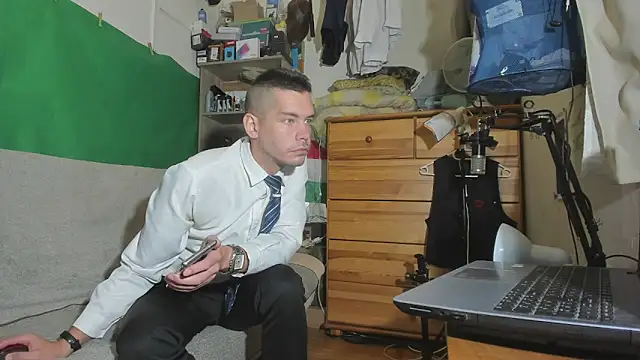 Snapshot of viraglaci18@xh chatting on 11-03-25, 04:19 viraglaci18xh online show from 11-03-25, 04:19