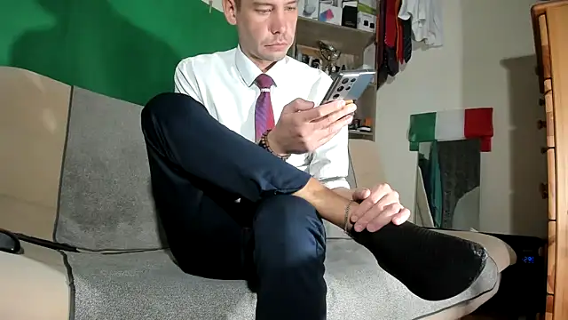 Snapshot of viraglaci18@xh chatting on 11-12-25, 10:09 viraglaci18xh online show from 11-12-25, 10:09