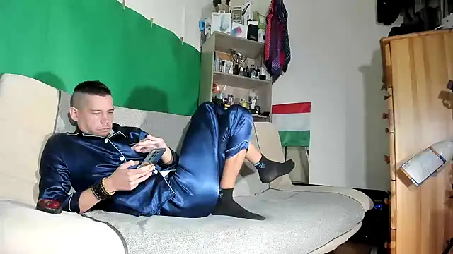 Snapshot of viraglaci18@xh chatting on 11-19-25, 06:02 viraglaci18xh online show from 11-19-25, 06:02