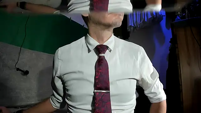 Snapshot of viraglaci18@xh chatting on 11-25-25, 04:18 viraglaci18xh online show from 11-25-25, 04:18