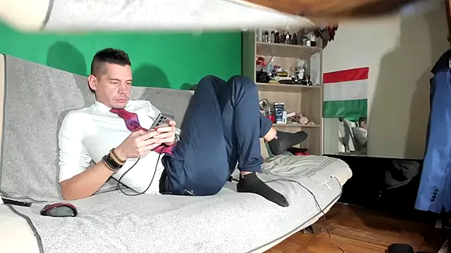 Snapshot of viraglaci18@xh chatting on 11-26-25, 12:39 viraglaci18xh online show from 11-26-25, 12:39