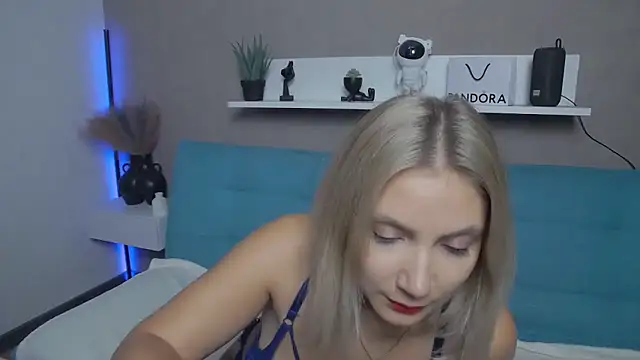 DakotaMae online show from 12-06-24, 03:11