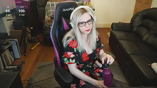 Snapshot of KelseyCobalt chatting on 10-26-25, 09:42 KelseyCobalt online show from 10-26-25, 09:42