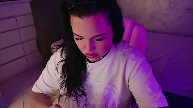  MelinaCurves  online show from 07-19-26, 08:12