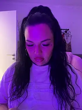  MelinaCurves  online show from 07-27-26, 11:01