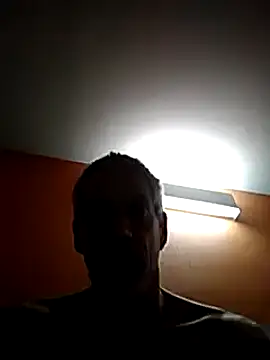 Snapshot of Biknight chatting on 12-24-24, 02:32 Biknight online show from 12-24-24, 02:32