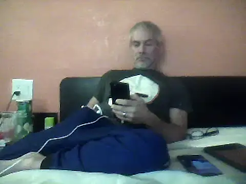 Snapshot of Biknight chatting on 12-26-24, 03:31 Biknight online show from 12-26-24, 03:31