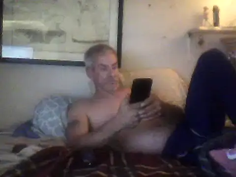 Snapshot of Biknight chatting on 01-14-25, 04:15 Biknight online show from 01-14-25, 04:15