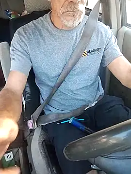 Snapshot of Biknight chatting on 09-17-25, 12:51 Biknight online show from 09-17-25, 12:51