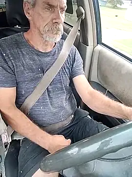 Snapshot of Biknight chatting on 10-10-25, 08:52 Biknight online show from 10-10-25, 08:52