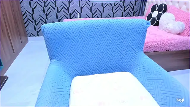 Snapshot of Toyota_Motor_Corporation chatting on 01-17-26, 11:19 Toyota Motor Corporation online show from 01-17-26, 11:19