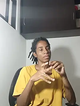 Snapshot of africa_deluxe chatting on 07-19-26, 05:05 africa deluxe online show from 07-19-26, 05:05
