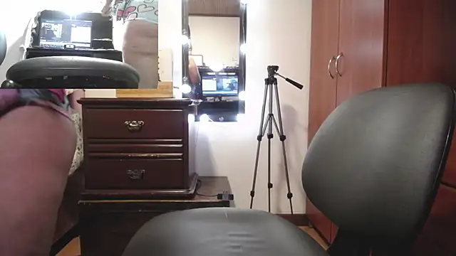 zoe hotxxx online show from 02-20-26, 02:17