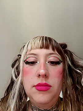 Snapshot of cindy_ink chatting on 11-18-25, 06:34 cindy ink online show from 11-18-25, 06:34