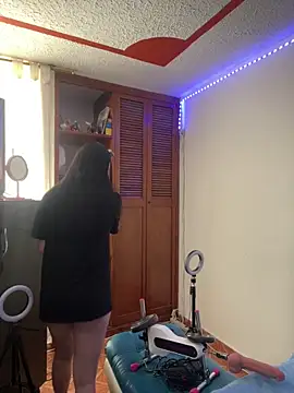 Snapshot of Sofhi_corolinne31 chatting on 01-09-25, 09:37 Sofhi corolinne31 online show from 01-09-25, 09:37