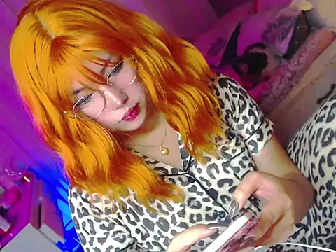 HOTnWILDalice online show from 05-22-26, 01:24