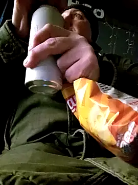 Snapshot of Pokaz2020 chatting on 01-25-25, 09:04 Pokaz2020 online show from 01-25-25, 09:04