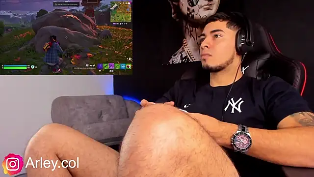 Dimitri Colleman online show from 12-10-24, 01:22