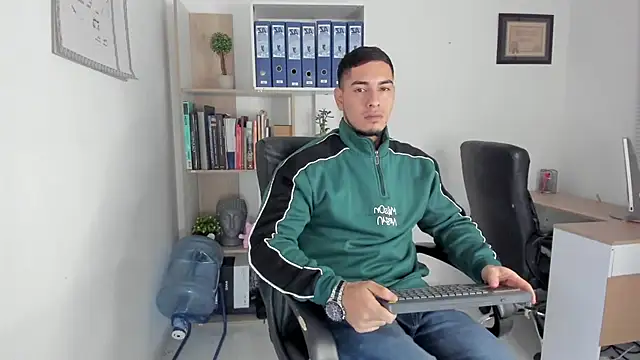 Dimitri Colleman online show from 01-30-25, 09:04