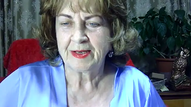 Emma52610 online show from 04-15-26, 04:47