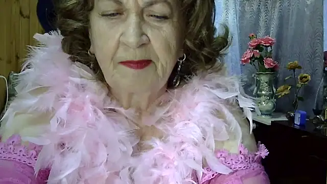 Snapshot of Emma52610 chatting on 05-28-26, 11:29 Emma52610 online show from 05-28-26, 11:29