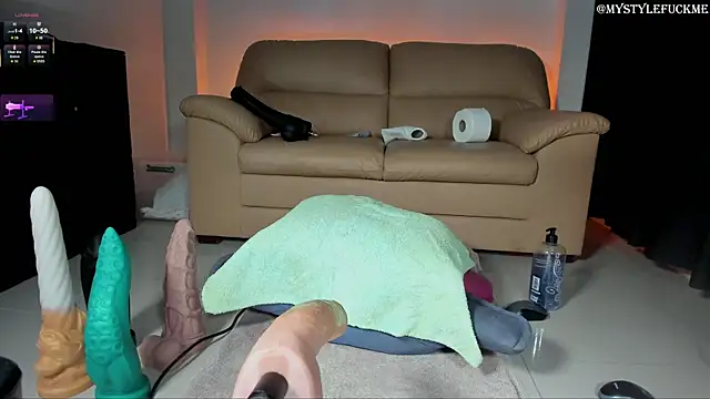 Snapshot of Th3Qu33n0fBigg3st chatting on 11-26-25, 10:55 Th3Qu33n0fBigg3st online show from 11-26-25, 10:55