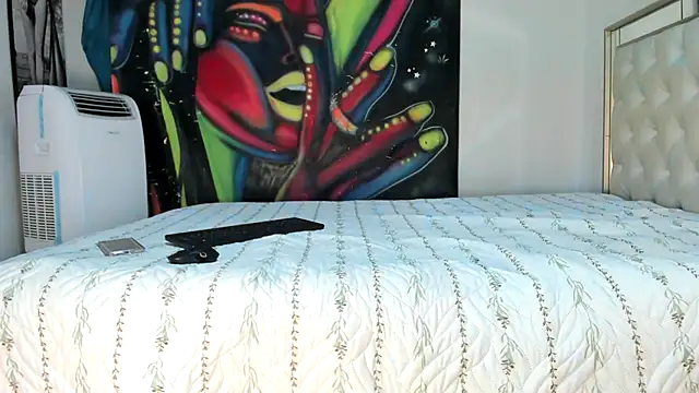 luna sexxy online show from 03-11-26, 04:29