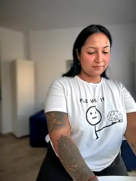 DannaaMeliza online show from 09-27-25, 09:03