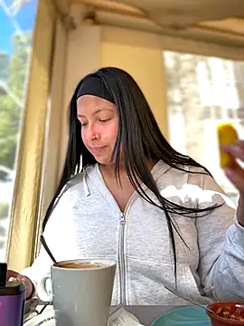 DannaaMeliza online show from 11-21-25, 11:31