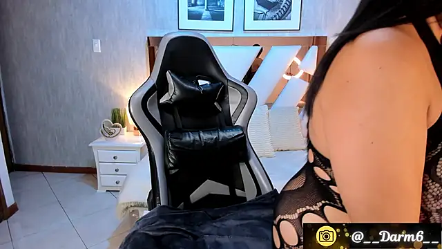 Lia Simons online show from 10-08-25, 03:15