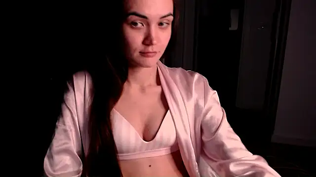 Snapshot of EvelynGG chatting on 11-22-25, 08:41 EvelynGG online show from 11-22-25, 08:41