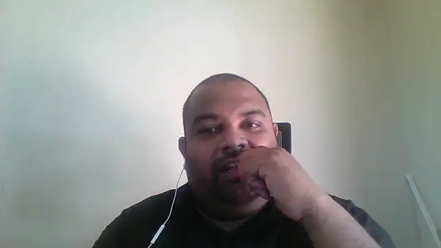 Snapshot of FatCockBoySL chatting on 05-09-26, 04:06 FatCockBoySL online show from 05-09-26, 04:06