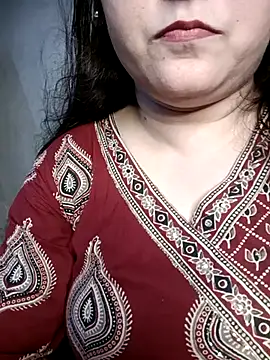 Snapshot of naughtymadam chatting on 07-17-26, 04:19 naughtymadam online show from 07-17-26, 04:19