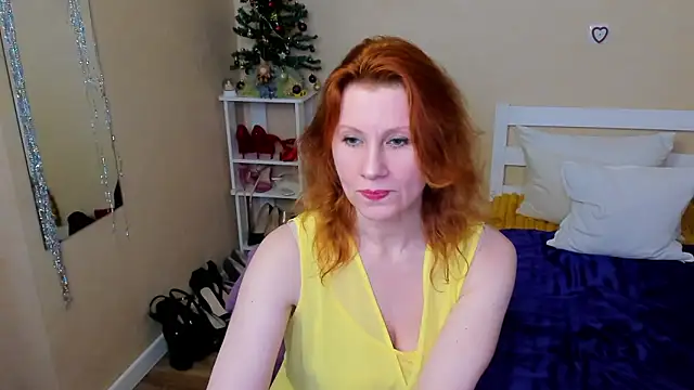 FoxySophia online show from 12-20-25, 07:32