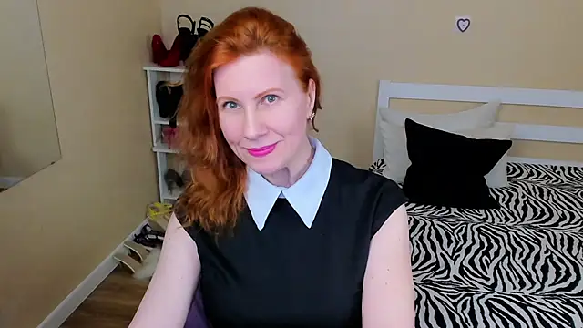Snapshot of FoxySophia chatting on 05-04-26, 04:41 FoxySophia online show from 05-04-26, 04:41