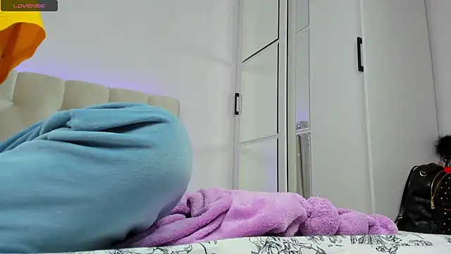 YourWildDestiny online show from 12-03-24, 05:23