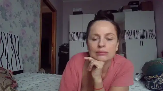 LindaStarS online show from 11-28-25, 12:41