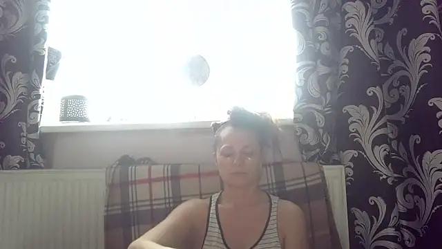 LindaStarS online show from 03-26-26, 05:13