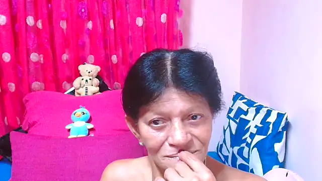 SLUTTYROXY online show from 03-05-26, 06:04