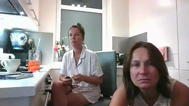 AnnaWaller online show from 08-08-26, 11:07