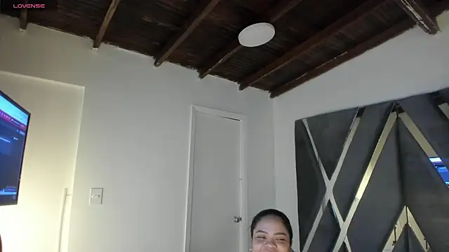 Snapshot of moonsweet1 chatting on 09-09-25, 05:56 moonsweet1 online show from 09-09-25, 05:56