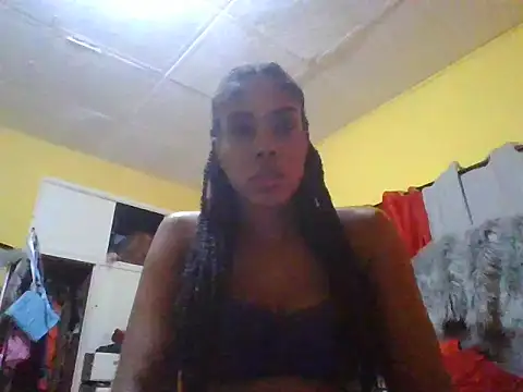 Snapshot of HONEYSWEETS_LIVE chatting on 01-11-25, 12:12 HONEYSWEETS LIVE online show from 01-11-25, 12:12