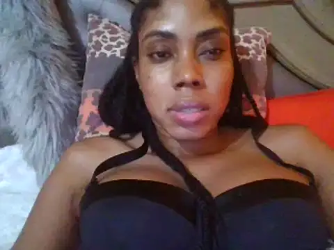 Snapshot of HONEYSWEETS_LIVE chatting on 01-25-25, 03:09 HONEYSWEETS LIVE online show from 01-25-25, 03:09