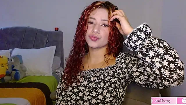 Snapshot of abril_love2 chatting on 02-26-25, 04:45 abril love2 online show from 02-26-25, 04:45