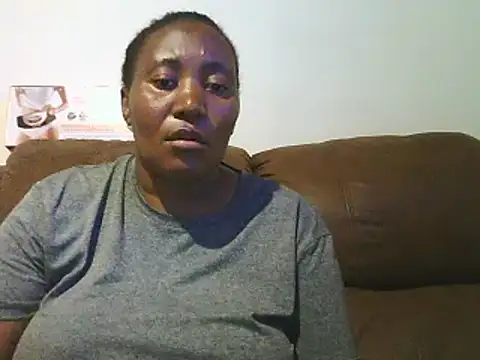 Snapshot of ebonytitts4u chatting on 01-16-25, 06:16 ebonytitts4u online show from 01-16-25, 06:16