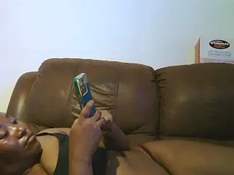 Snapshot of ebonytitts4u chatting on 01-23-25, 08:35 ebonytitts4u online show from 01-23-25, 08:35