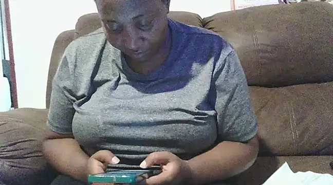 Snapshot of ebonytitts4u chatting on 02-19-25, 06:32 ebonytitts4u online show from 02-19-25, 06:32